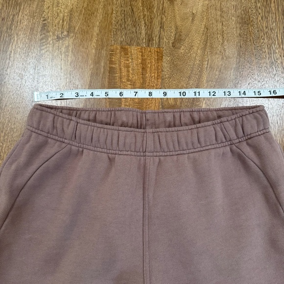 Lululemon Scuba Mid-Rise Oversized Jogger - Taupetastic - Picture 8 of 11